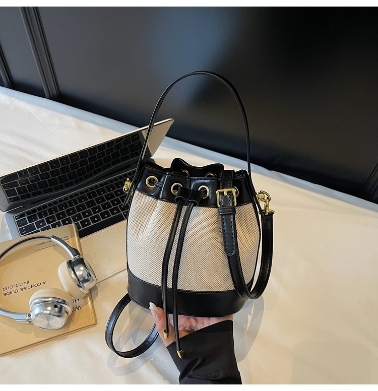 TB BHULAMTE Designer Bag Niche Design Bag For Luxury Bag Women 2025 New Summer Versatile Super Popular Crossbody Bag Korean Style Drawstring Mini Buck