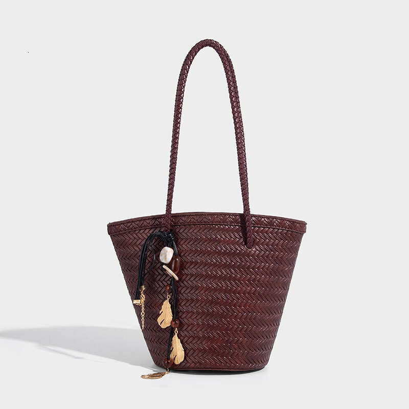 Niche Woven 2025 New Summer Handbag Trendy Basket French Style Bucket Mother Shoulder Bag