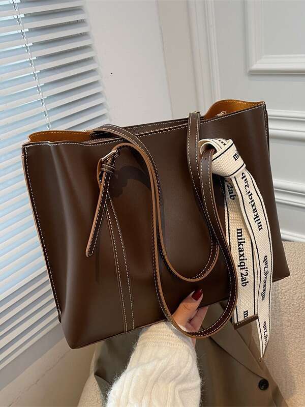 Large Capacity Women's 2024 New Fashion Tote College Student Class Shoulder Commuting Bag