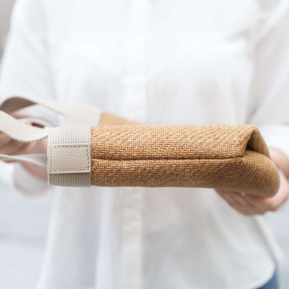 Summer New Women's Handbag Niche High-end Hemp Woven Fashion Large Capacity Handheld Bucket Bag for Women designer wallet B5