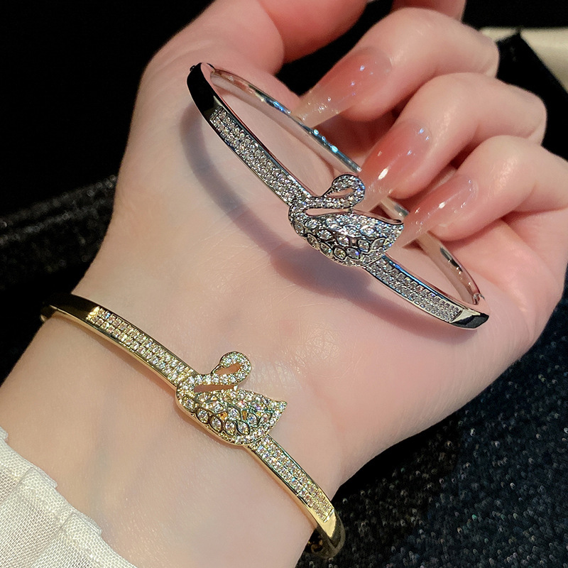 Luxury Brand Designer Jewelry European And American Trend Swan Jewelry Copper Inlaid Zircon High Version Bracelet Fashion Ins Simple Women's Vers