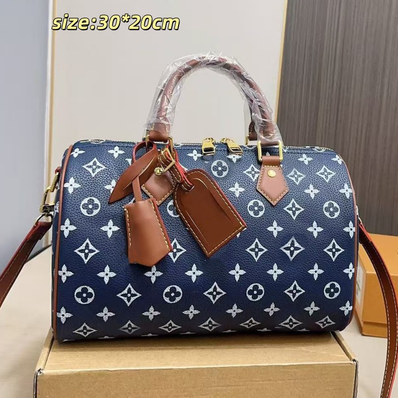 2025High quality classic vintage travel bag fashionable pillow design shopping bag light luxury trend multifunctional large capacity sports bags