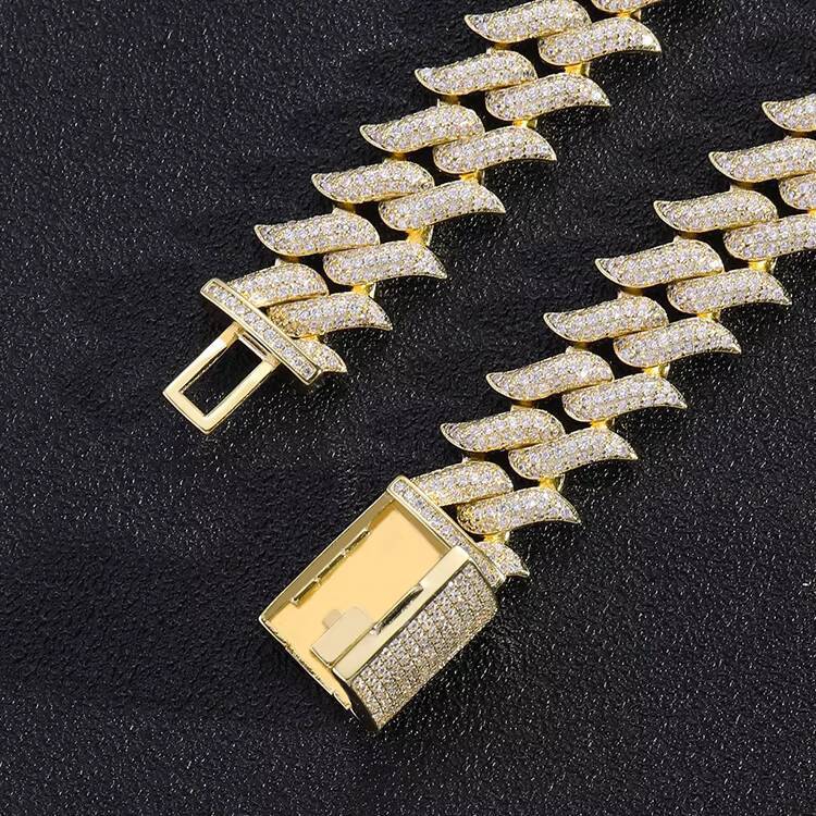 Spiked Shape 925 Silver DVVS Moissanite Diamond Iced Out 12mm 16mm Wide Necklace Cuban Link Chain