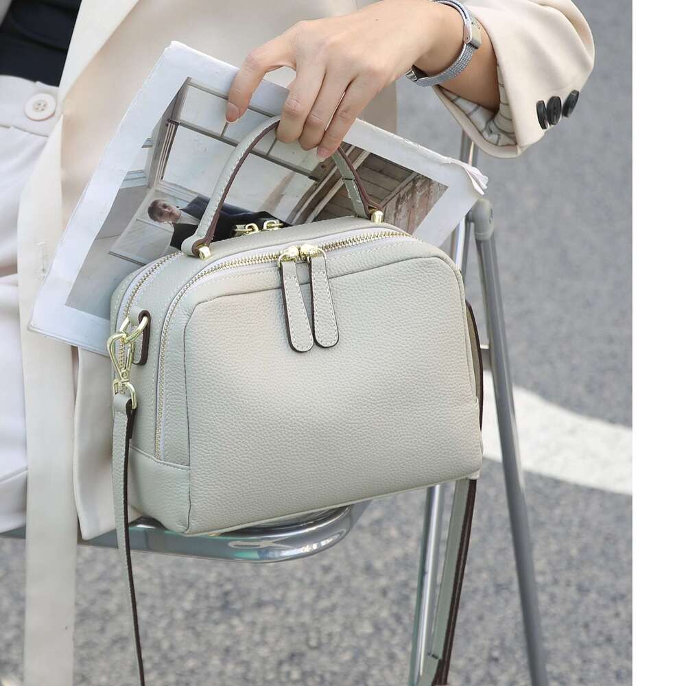 Top Layer Cowhide Handbag 2025 New Genuine Leather Women's High-end Single Shoulder Crossbody Small Square Bag