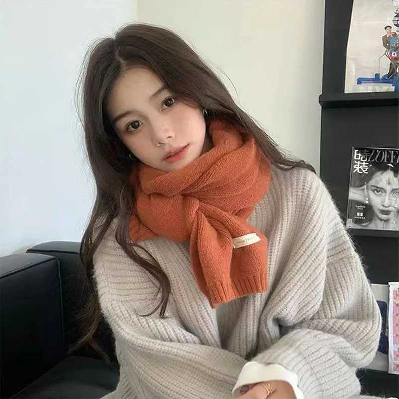 New Versatile Solid Knitted Scarf Women Men Autumn Winter Korean Stylish retro Warm Small Scarfves Unisex Soft Warm Muffler GirlXJ250905
