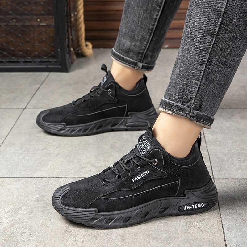 Casual sports shoes fashionable largesized running vulcanized shoes breathable spring and autumn mens largesized shoes Z250905