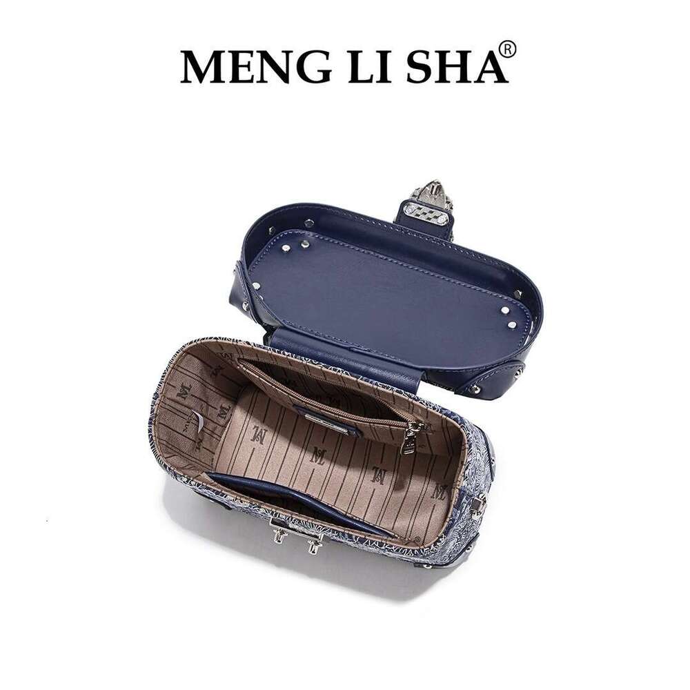 2025 Autumn Winter New Women's Niche High-end Handheld Box Commuting Simple Versatile Shoulder Crossbody Bag