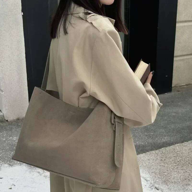 Large Capacity Tote Bag Shoulder Crossbady Bags Autumn Winrter Sqaure Bolsa Advanced Sense Bolsas Commuter Bolsos Mujer