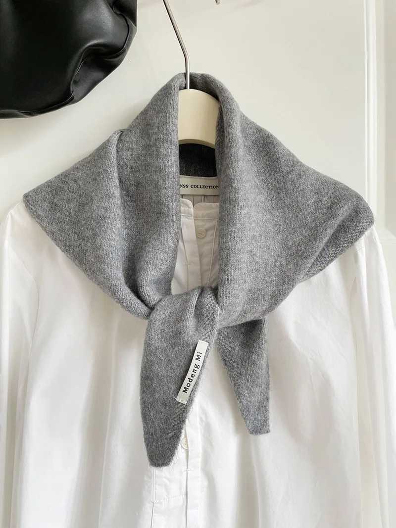 Pure Wool Knitted Triangle Scarf Women Multifunctional Warm Fashion Neck Warter Winter Scarf Shl Wr For Women Daily OutfitXJ250905