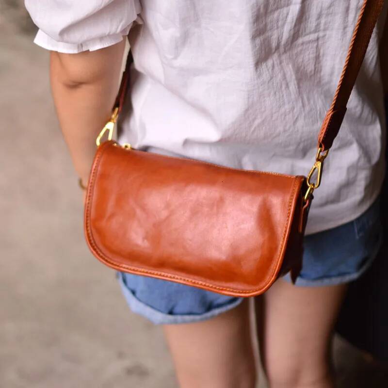 AETOO Vintage Leather Personality First Layer Cowhide Girls Shoulder Bag Handmade Zipper Simple Commuter Casual Outdoor Crossbo
