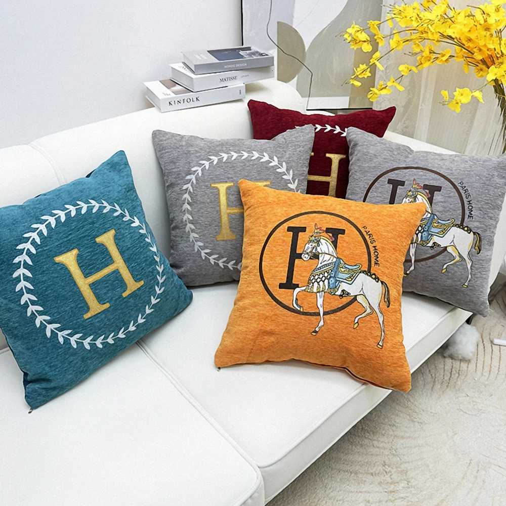 Luxurious Light luxury embroidered pillowcase Square living room Sofa cushion Cervical Pillow Sleeping Pillow Dormitory Pillow Household Y251105