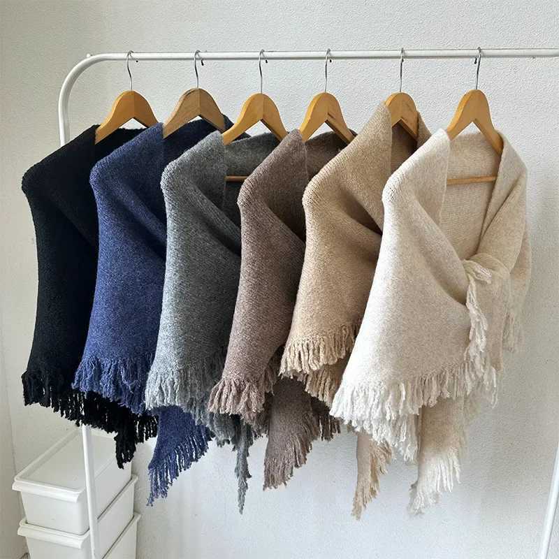 New Fashion Design Scarf Women Autumn Winter Korean Versatile Tassel Thick Warm Triangle Shl Female Knitted Wool Blend ScarfXJ250905