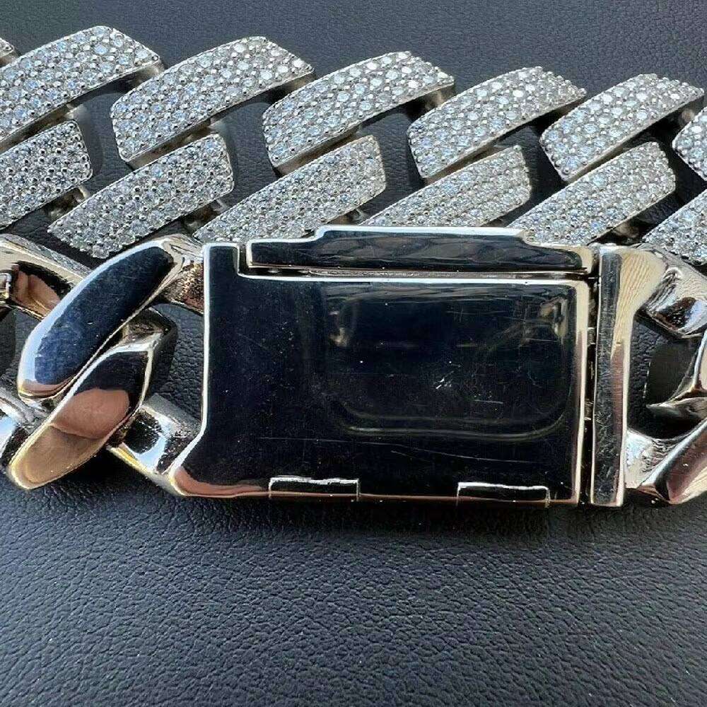 22MM Iced Out Moissanite Cuban Link Chain Fashionable Hip Hop Jewelry for Men and Women