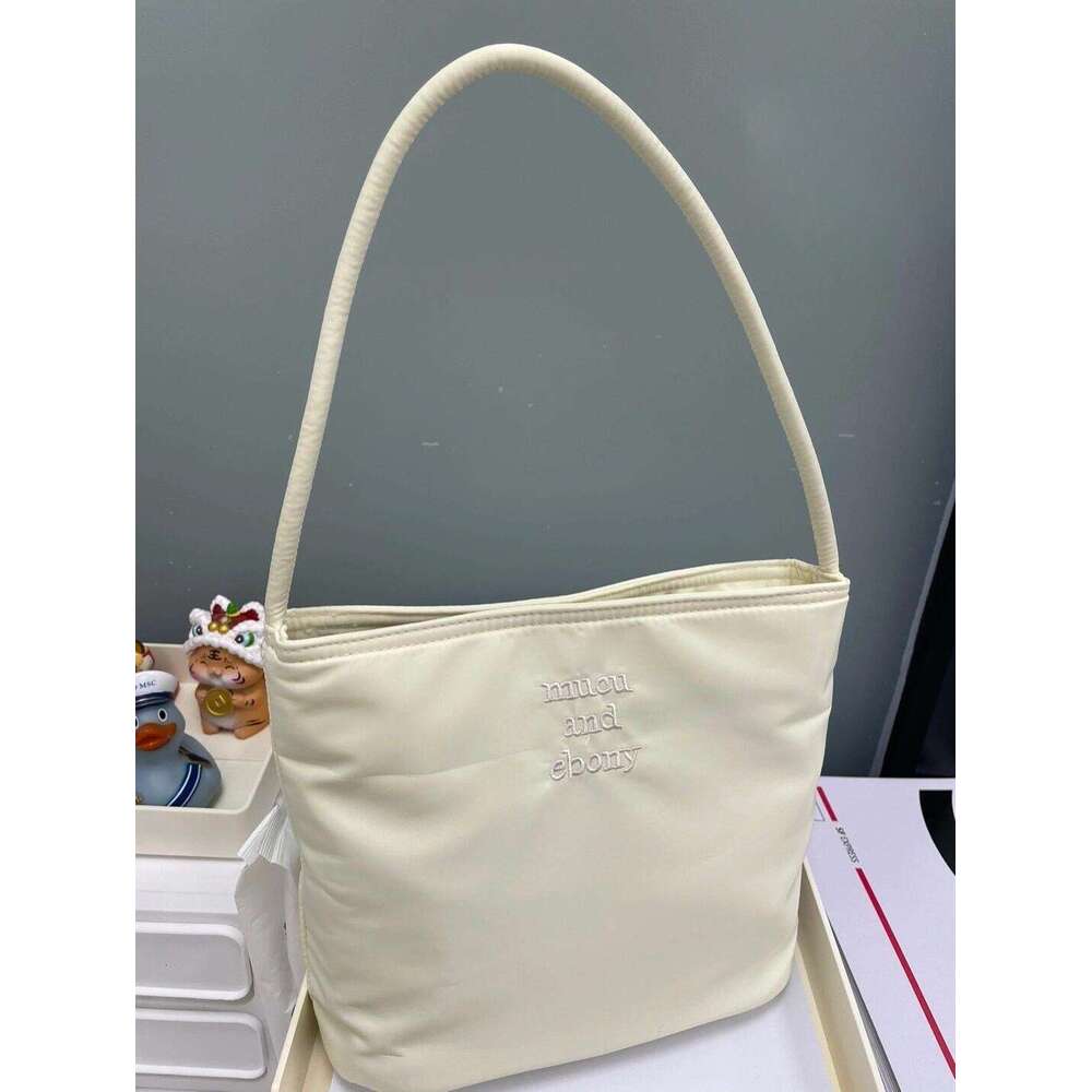 Korean Much and Eboy 2025 New Bucket for Women Simple Casual Versatile Handbag Nylon Shoulder Bag