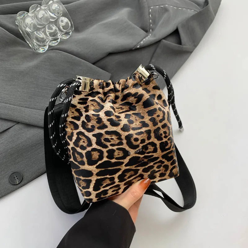 Mini Bag For Women Leopard Leather Bucket Crossbody Bag Small Phone Bag Drawstring Shoulder Bag Wide Strape Female Bolsa Black 250903