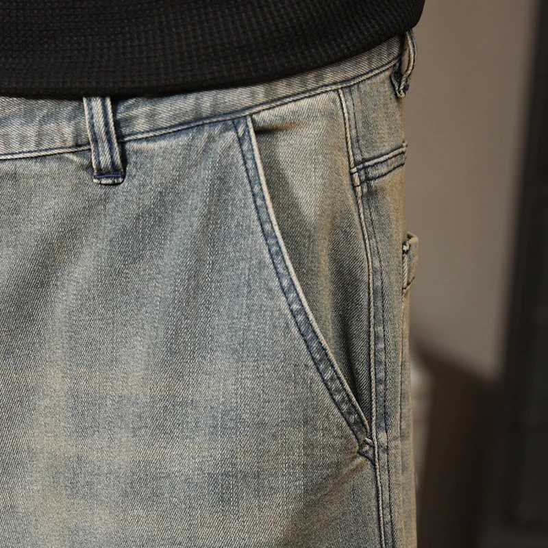 Trendy Mens Relaxed StraightLeg Jeans Mud Yellow Vintage Wash Stretch Denim for Casual Style Comfort Stretch Fabric W250905