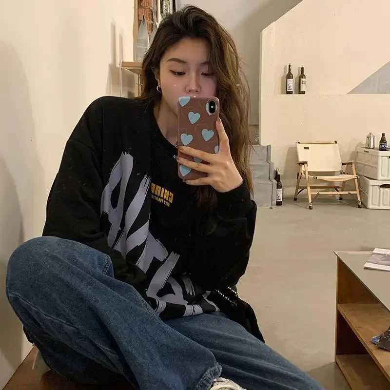 Spring Autumn Thin Korean Style LooseFit Versatile Round Neck Long Sleeve Top American Style Streetwear Student Couple INS Swea Z250905