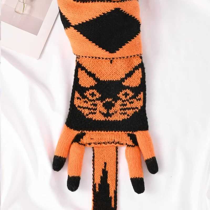 Autumn Winter Cartoon Cat Knitted Scarf for Women 3D Foot Persian Cat Scarf Girls Warm Shls Handmade Animal Knitting ScarfXJ250905