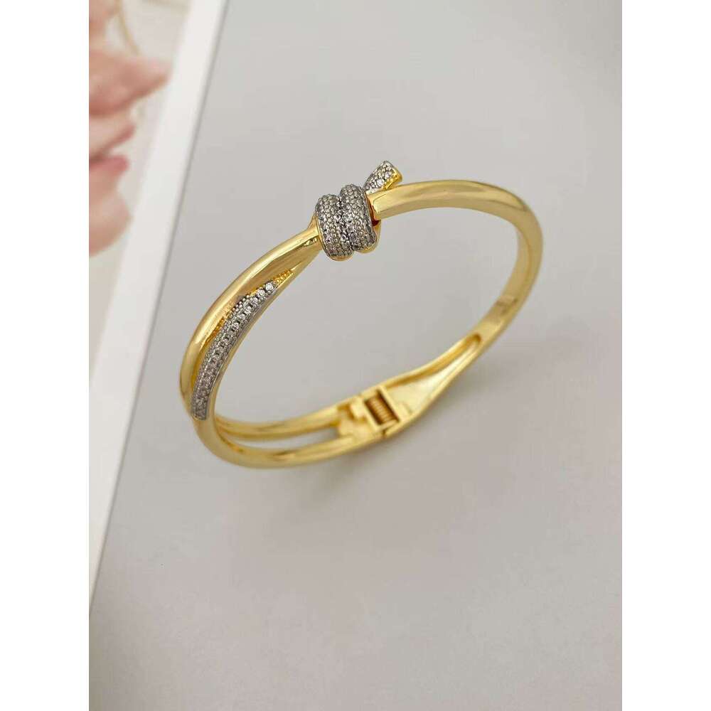 Niche Fashion Light Zircon Inlaid Two-tone Gold-plated Twist Knot Ring Bracelet Jewelry