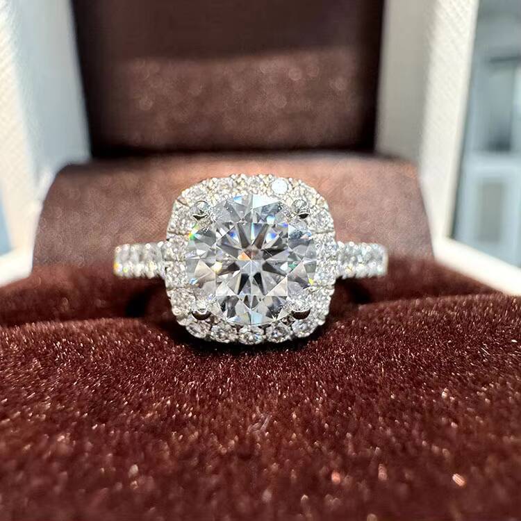 VOAINO Fancy Diamond Jewelry Pure 18K White Gold Round Cut Diamond Halo Diamond Engagement Wedding Ring