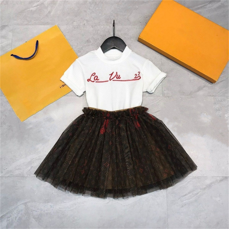 Kids Designer Suit Boys Casual Baby Tracksuit Kids Girls Toddler T-shirt & Shorts Baby Pullover Kids Pants Multi-color T-shirt F8