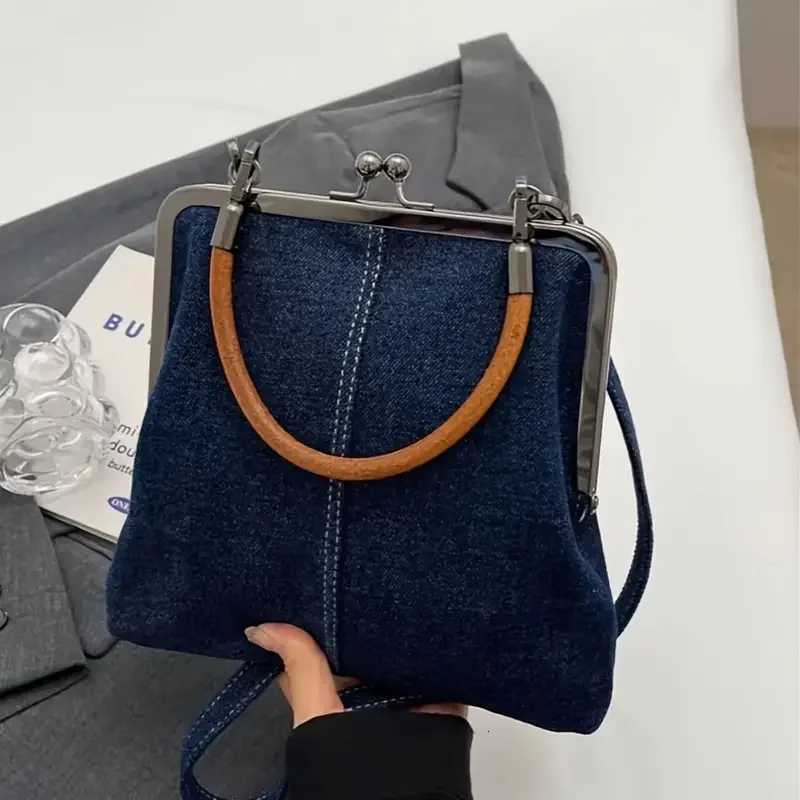 Women Denim Handbag with Kiss Lock Clasp Vintage Coin Crossbody Purses Bag for Lady Outdoor Portable Wedding Shoulder Bags Z250903