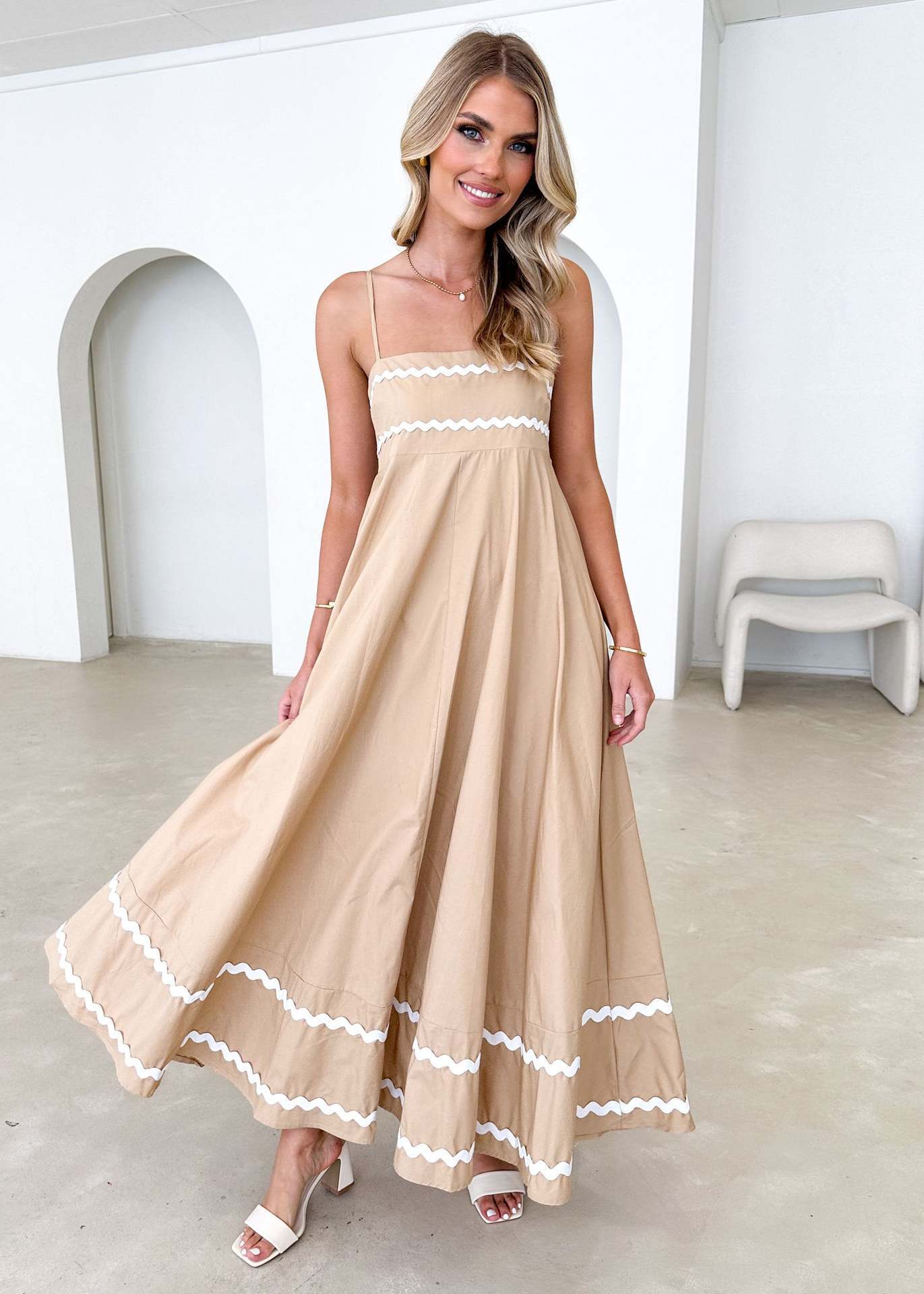 2024 Summer Strap Low Square Neck Layered Flowy Beach Vacation Party Long Dress