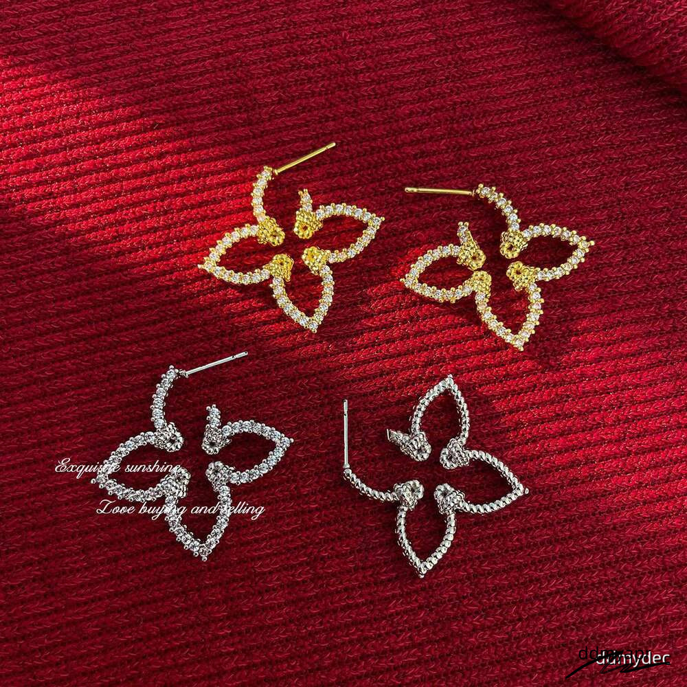 New ddmydec Gifts High Quality Classic Four Leaf Flower Exquisite Jewelry Copper Accessories Fashion Stud Earrings For Women ddmydec
