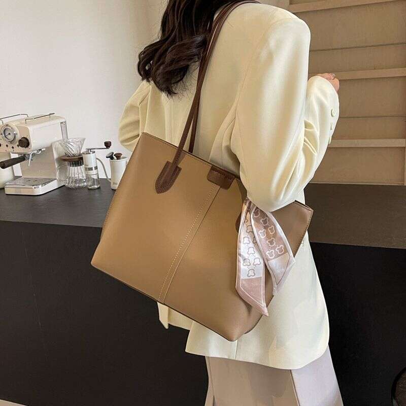 Tote Women's 2024 New Trendy And Fashionable Korean Commuter Versatile Instagram Large Capacity One Shoulder Bag