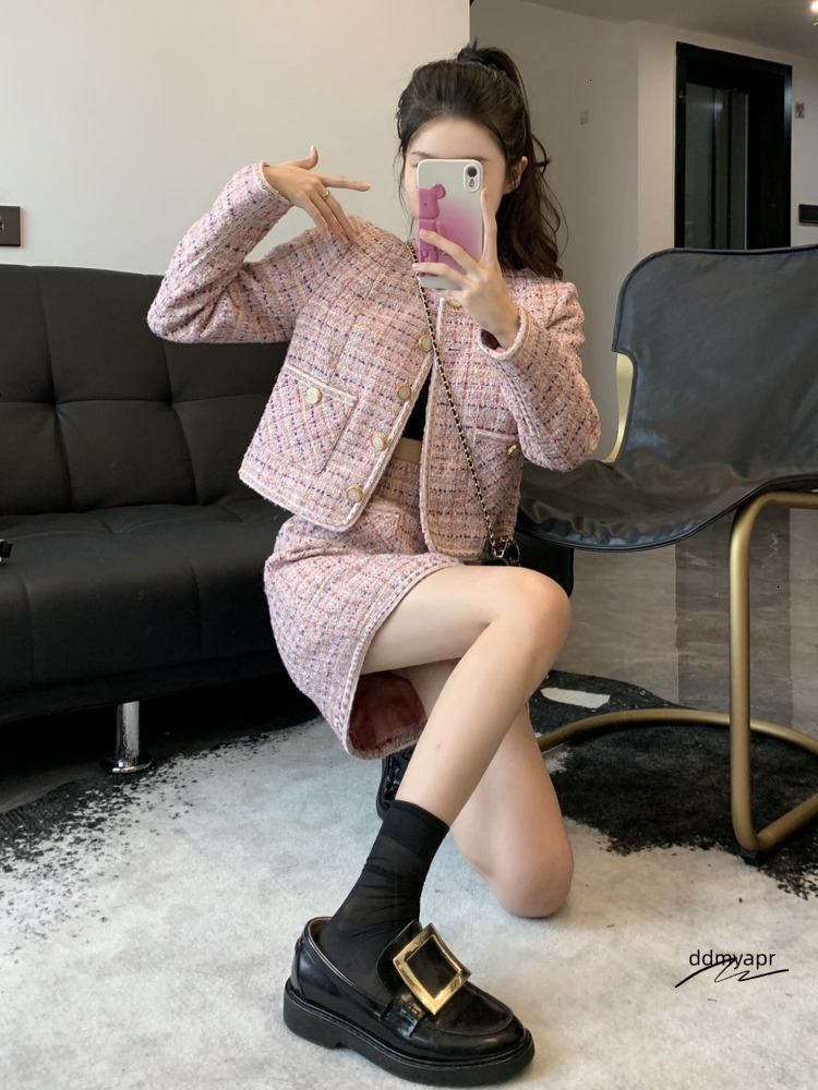 Tweed Two Ddmydec Piece Womens Outfit: Vintage Crop Top & Mini Skirt Set - Pink Wool Blend 230503