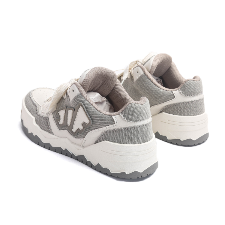 Bread shoes men 2025 autumn and winter new trend fashionable versatile couple board shoes casual shoes retro shoes women