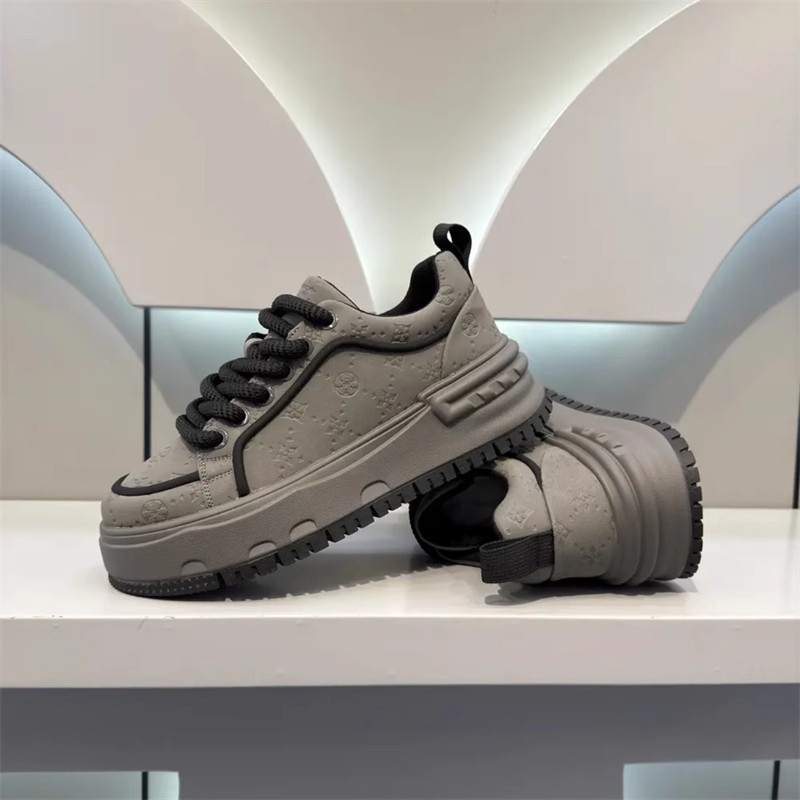Fashionable best-seller men's thick-soled height-increasing skate shoes 2025 new arrival outdoor versatile sneakers