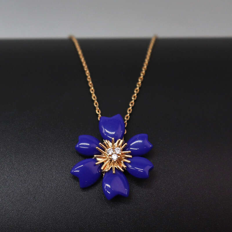 DHCollections Mutong's Necklace Big Sister Same Style Mother-of-Pearl Flower Camellia Water Drop Collarbone Chain White Gold Full Dia