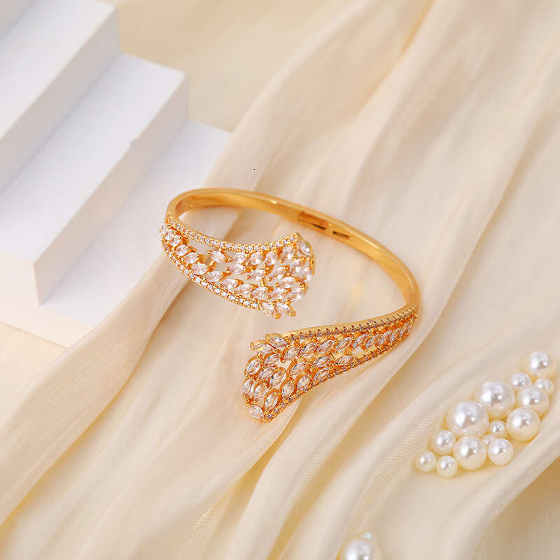 DHpet New Zircon Leaf High-End Fashion Open Bracelet Simple and Elegant Daily Commute Versatile Style Personality Couple Trend