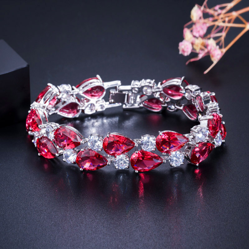Elegant Women's Charms Bracelet with AAA Quality Cubic Zirconia for Wedding Jewelry