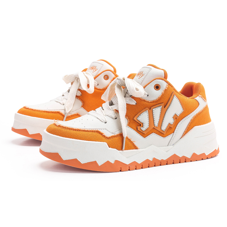 Ins board shoes, bread shoes, men's new comfortable and versatile retro trend thick soled casual sports shoes, designer couple's style