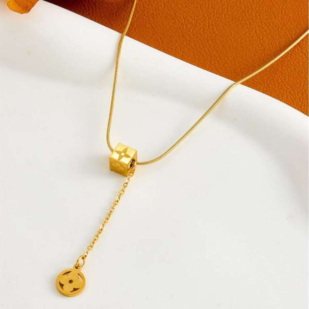 DHcollections Women's Cute - style Stainless Steel Jewelry with Geometric Elements for 2025 Spring