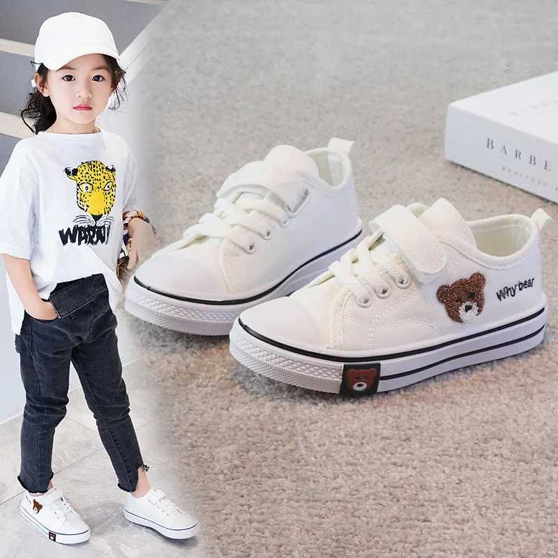 New Boys Board Kids Girls Canvas Bear Children Cloth Shoes Little Girl Students Soft Bottom Casual Sneakers H260130