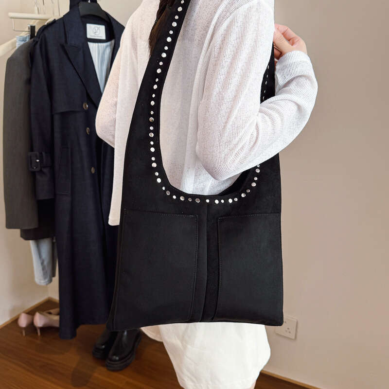 Autumn Winter New Suede Rivet Decorated Single Shoulder Motorcycle Style Elegant Underarm Bag Handbag for Women