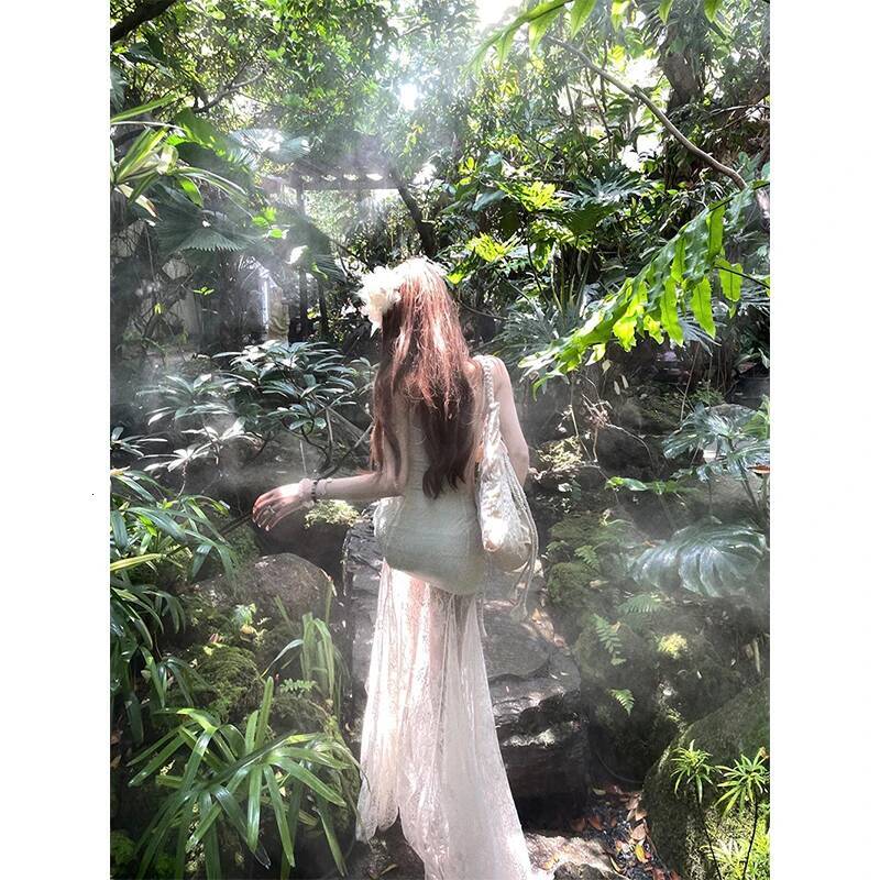 2025 New Retro design Floral Midi Dress Women's Fairy Vacation Lace Mesh Patch Dress Summer Korean Strap Tight Tank Top Designer Clothing