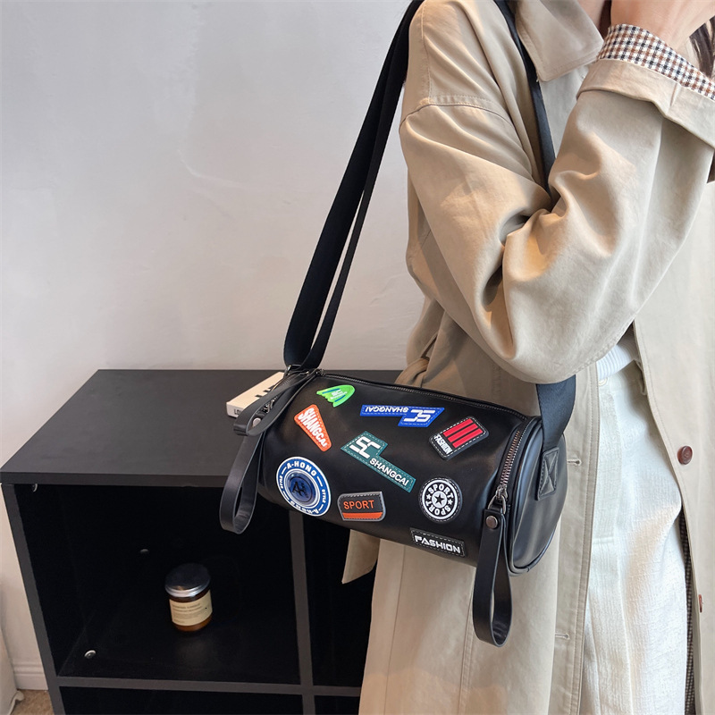 Fashionable Women's Shoulder design Bag Handbag Cool Hot Girl Large Capacity Bag Autumn New Designer Bag Women's Crossbody Bag Cylindrical S