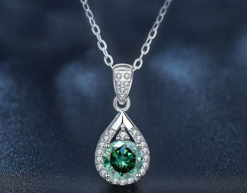 DHpet High - end Moissanite Jewelry Set: A Perfect Mother's Day Gift