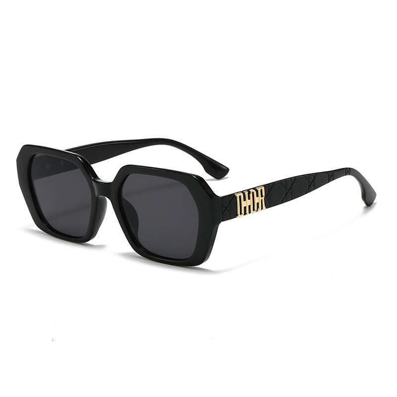 D Brand Fashion Polygon with Printed Text Mercury Lenses Trendy Sunglasses for Men and Women Glasses 8952 497