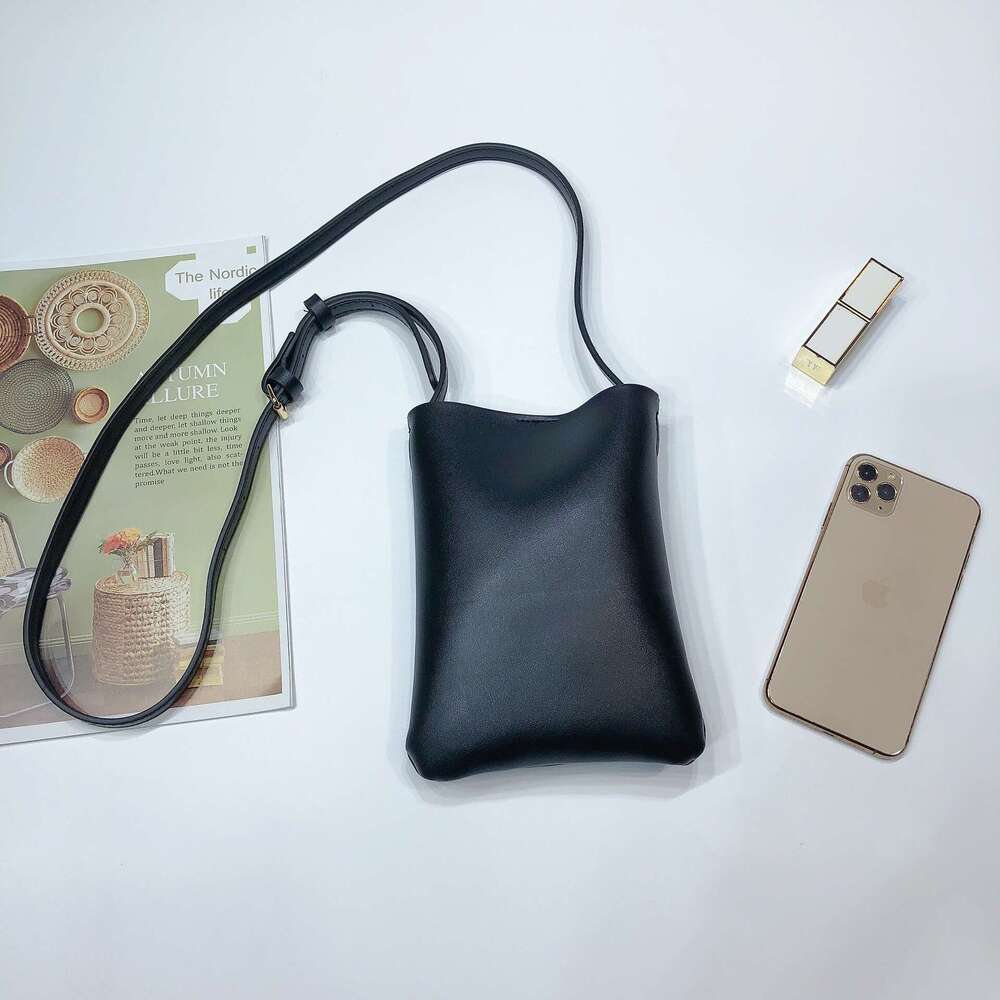 2022 Korean Version Casual Crossbody Phone Simple Stylish Vertical Soft Leather Solid Color Single Shoulder Women's Bag