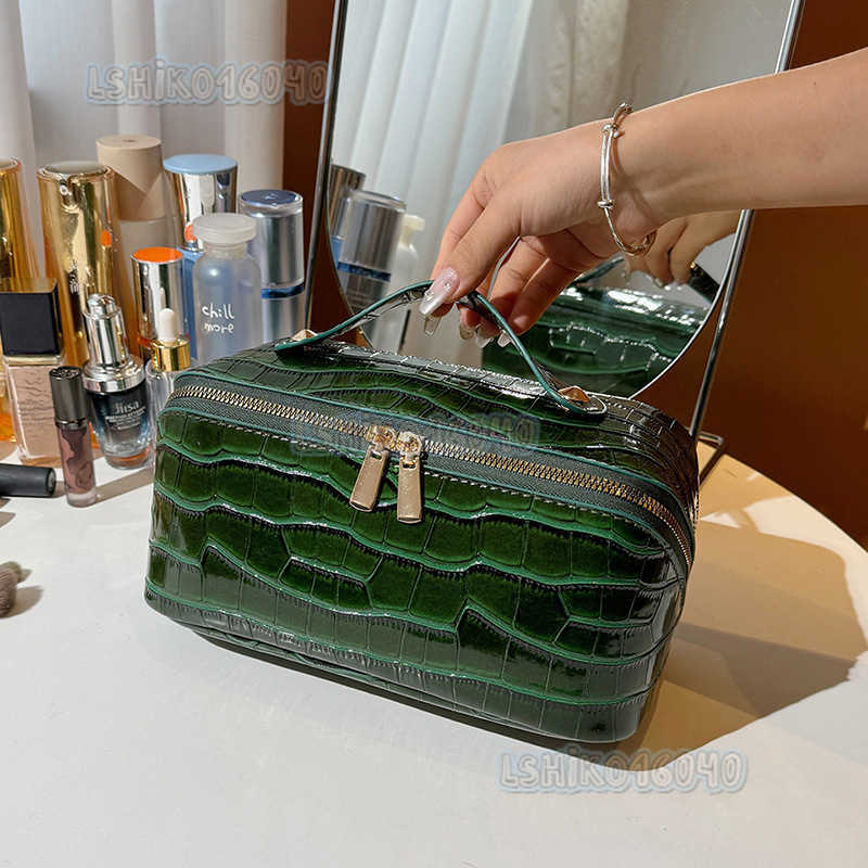 2024 New Pu Leather Crocodile Skin Pattern Makeup Bag Large Capacity Cosmetic Bag H250906