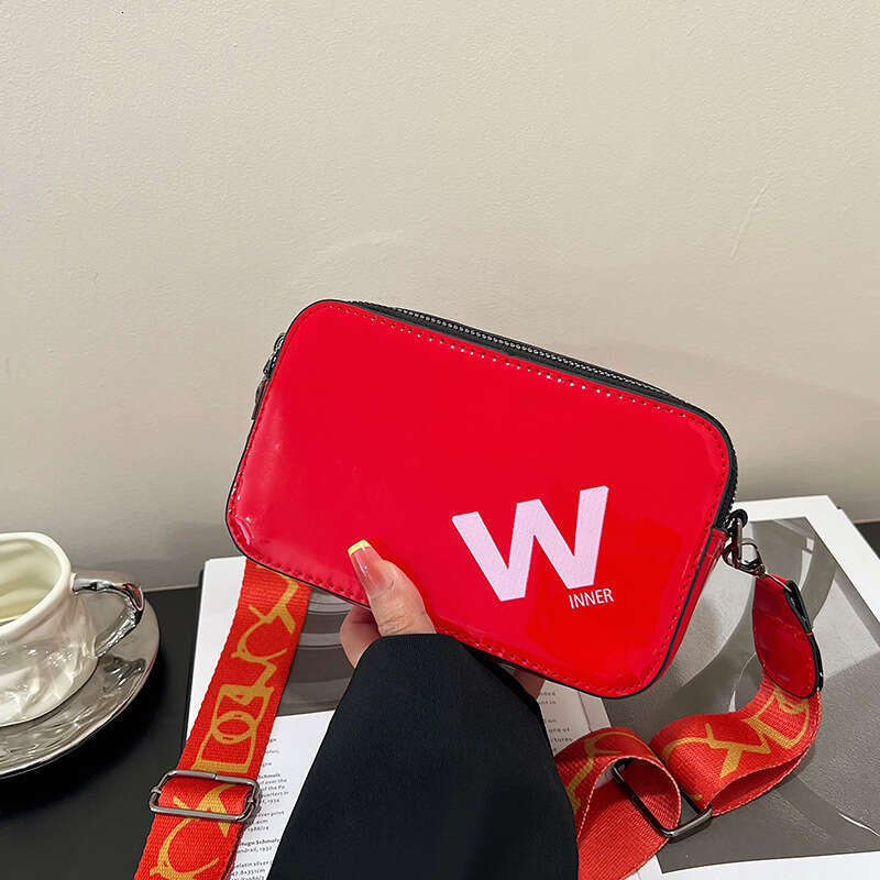 Letter Niche Single Shoulder 2025 New Fashion Versatile Small Square Korean Style Trendy Crossbody Camera Bag for Women