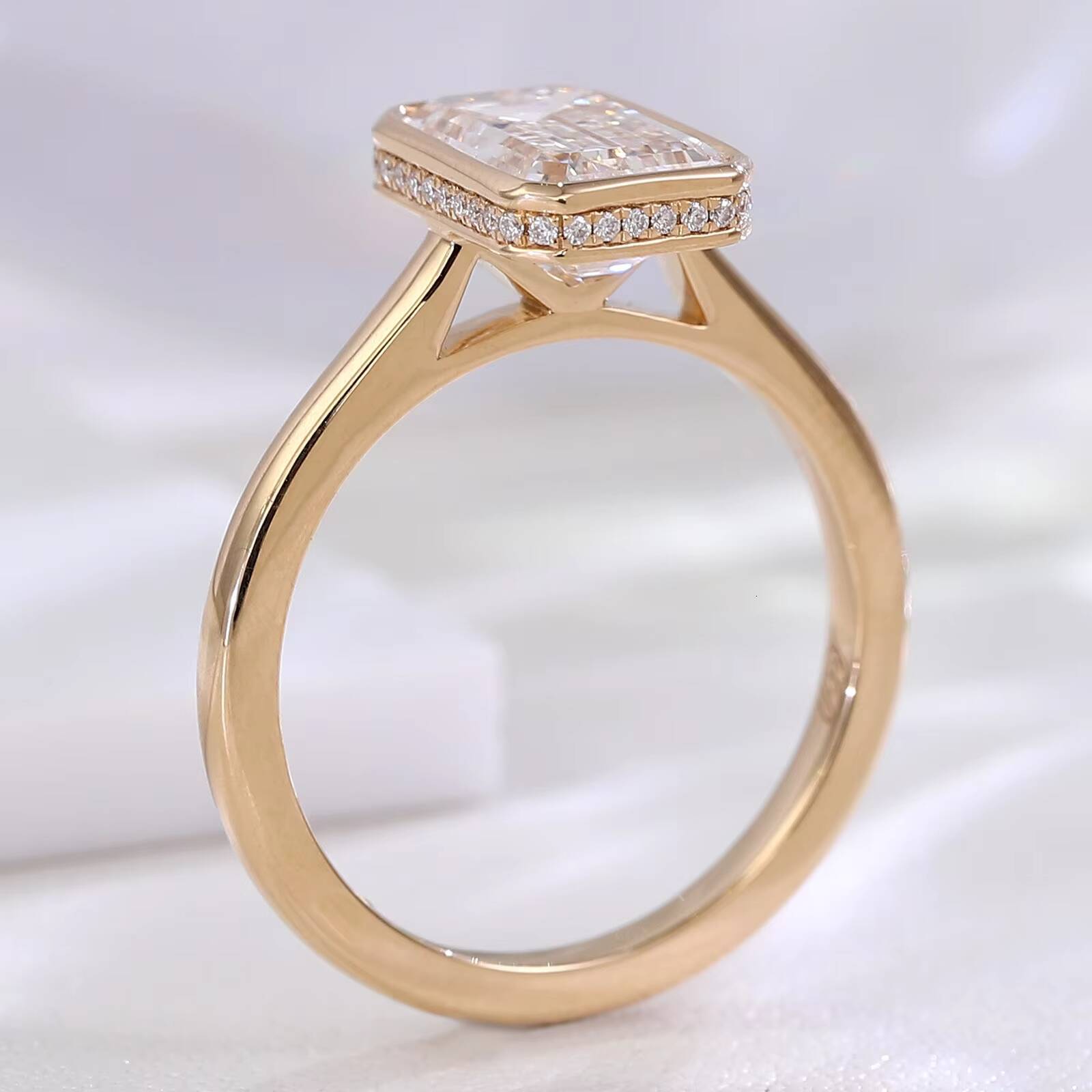 AU750 Solid Gold Ring Single Stone Emerald Cut Lab Created Diamond Wedding Ring Classic Style Fine Jewelry