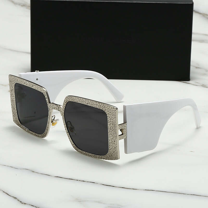New High-End Metal Texture Frame Wide Leg Fashion Style Square Sunglasses 118 81f