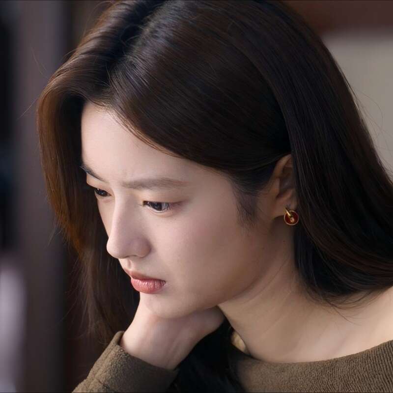 DHpet Geometric zirconia stud earrings stylish and simple with a light luxury and high-end appeal