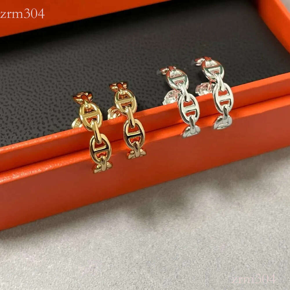 woman Designer for women Ear stud Earrings Jewelry Sterling sier hollow American style casual everything with earrings 01